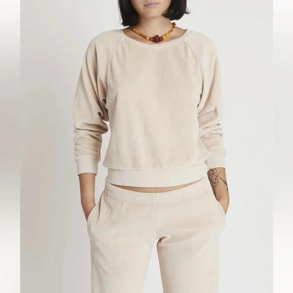 Suzie Kondi French terry Mouse raglan sleeve Top - Picture 10 of 11